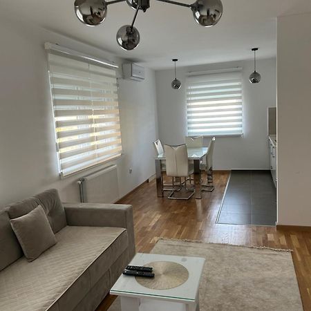 Apartman Vrbas 1 + Podzemna Garaza Banja Luka Exteriér fotografie
